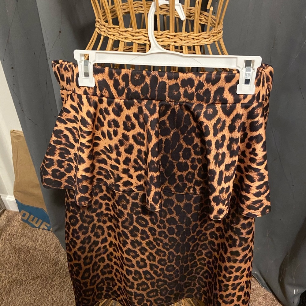 Unleash your inner sexy in this peplum skirt